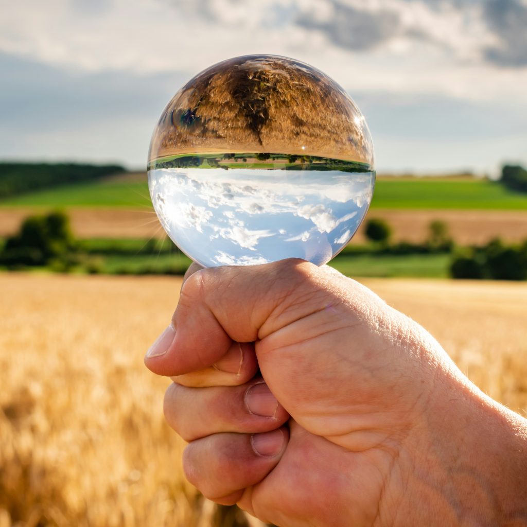 L'estimation ou l'évaluation de la valeur vénale des terres agricoles par un membre de la confédération des experts fonciers permet d'ajouter un caractère indépendant dans sa rédaction, que ce soit pour un partage, une succession ou une transmission.